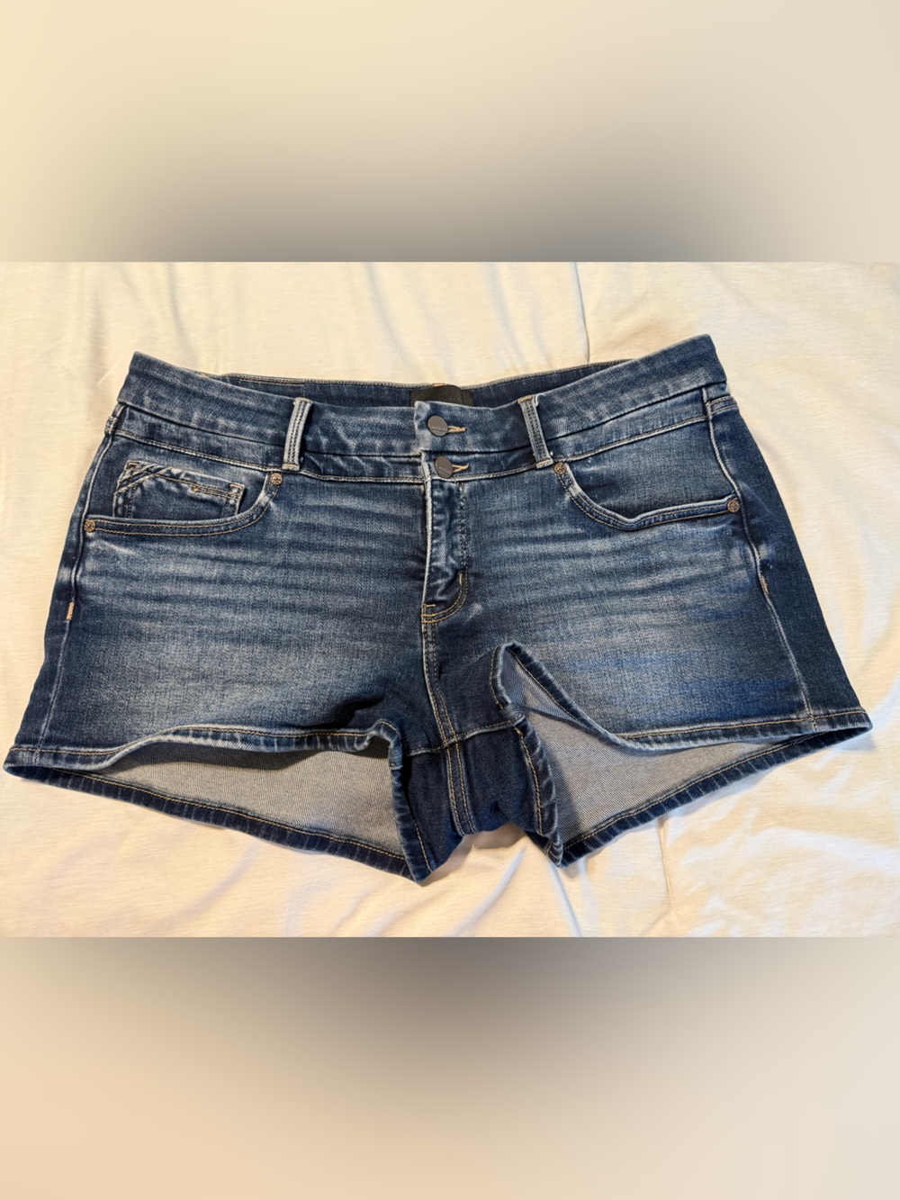 Buckle Women's Dark Blue Denim Jean Shorts